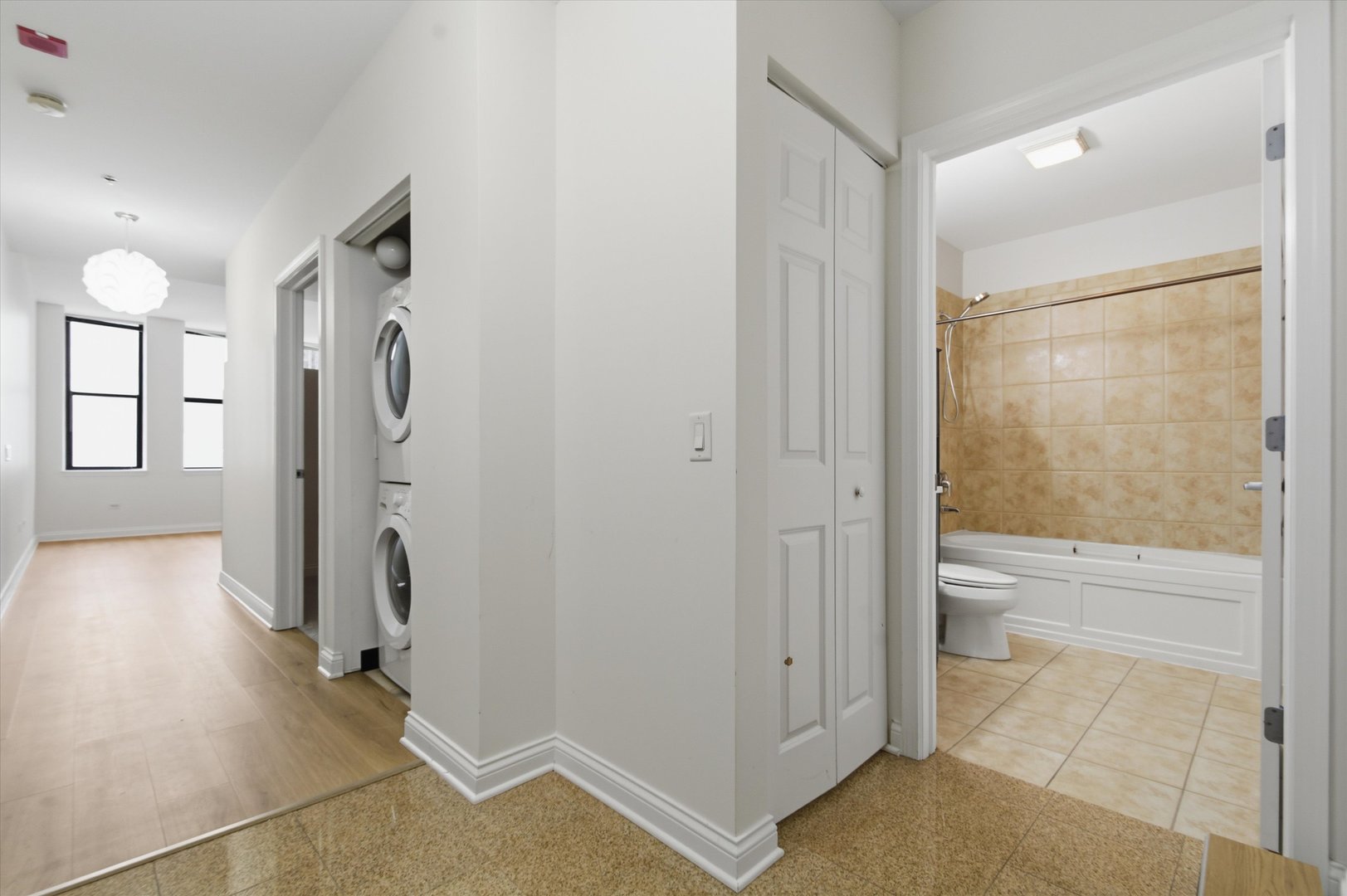 8 West Monroe Street, Unit 2005 Chicago, IL 60603 - Photo 13 of 23