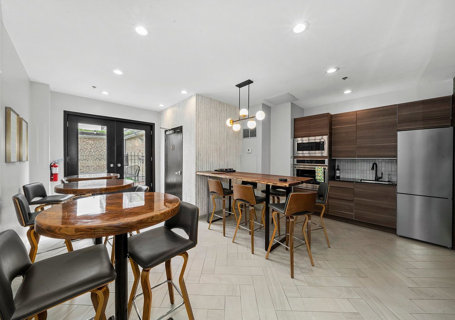 8 West Monroe Street, Unit 2005 Chicago, IL 60603 - Photo 16 of 23