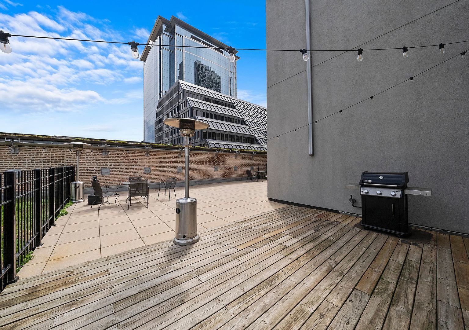 8 West Monroe Street, Unit 2005 Chicago, IL 60603 - Photo 18 of 23