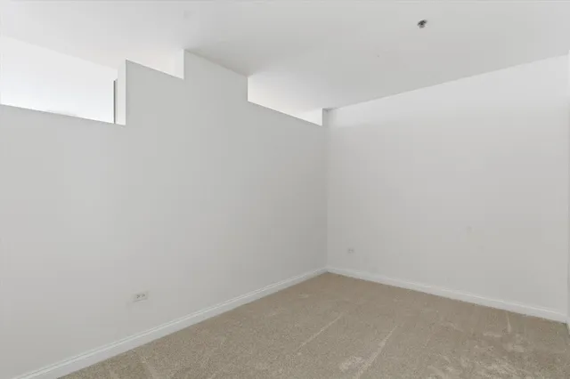 $2,400 | 8 West Monroe Street, Unit 2005, Chicago, IL 60603