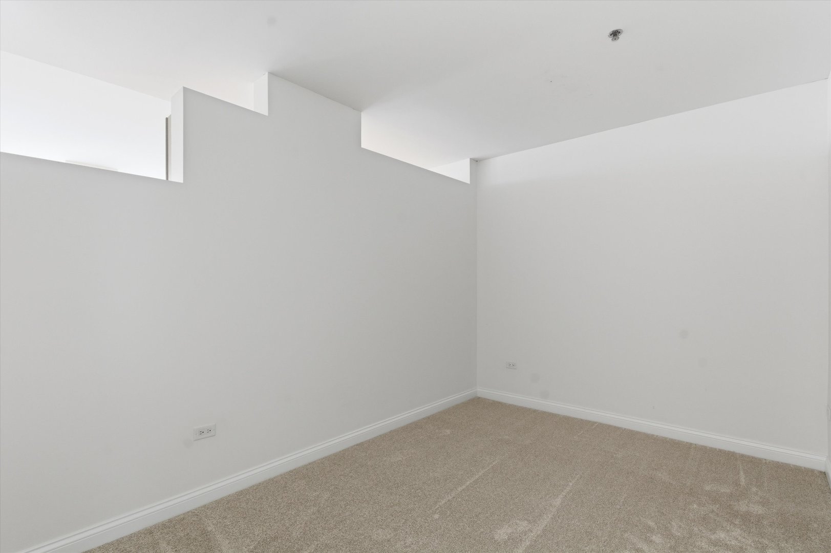 8 West Monroe Street, Unit 2005 Chicago, IL 60603 - Photo 10 of 23