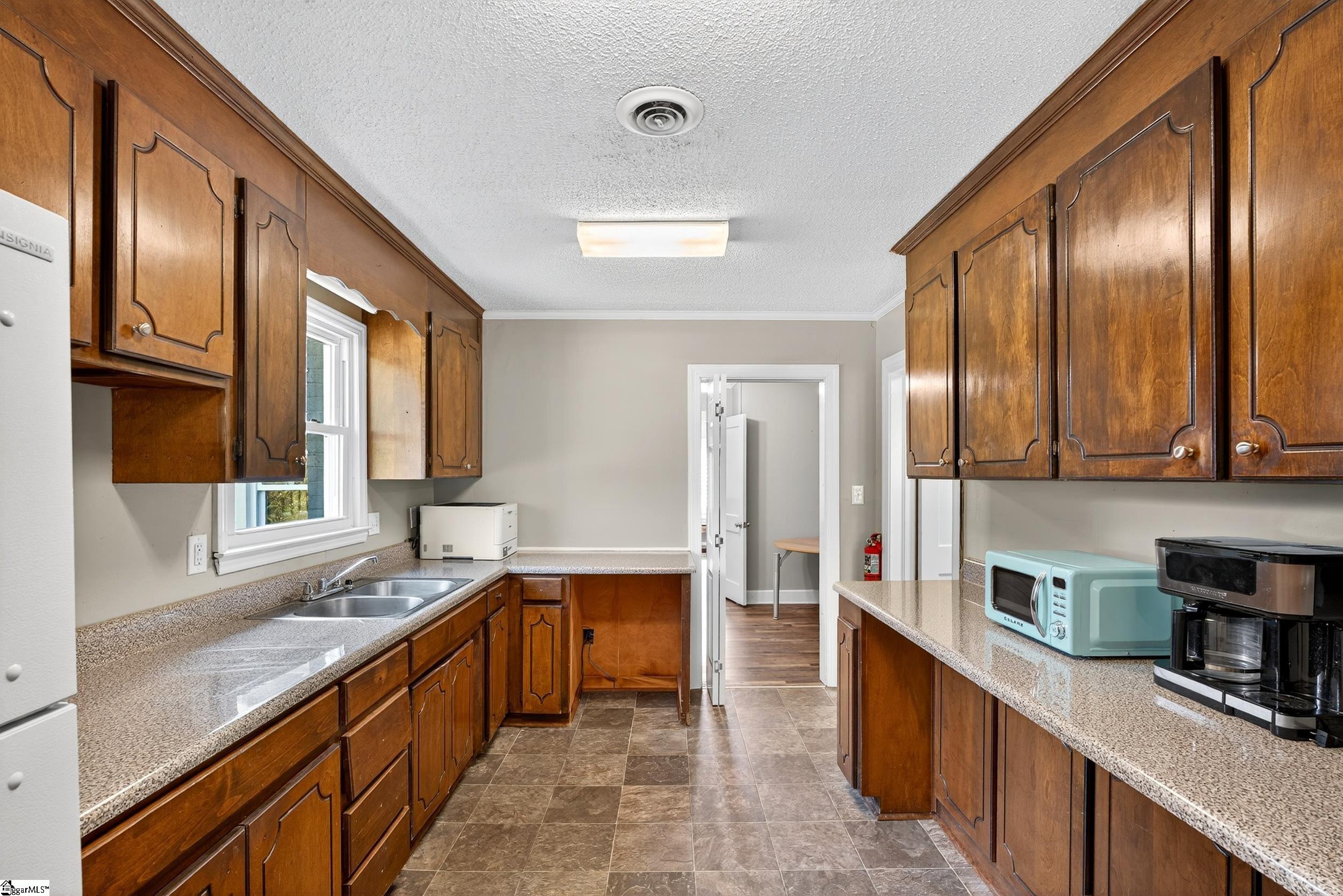 5250 Highway 221 Roebuck, SC 29376 - Photo 19 of 49