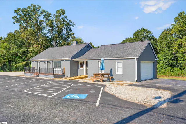 $439,000 | 5250 Highway 221, Roebuck, SC 29376