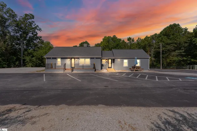 $439,000 | 5250 Highway 221, Roebuck, SC 29376