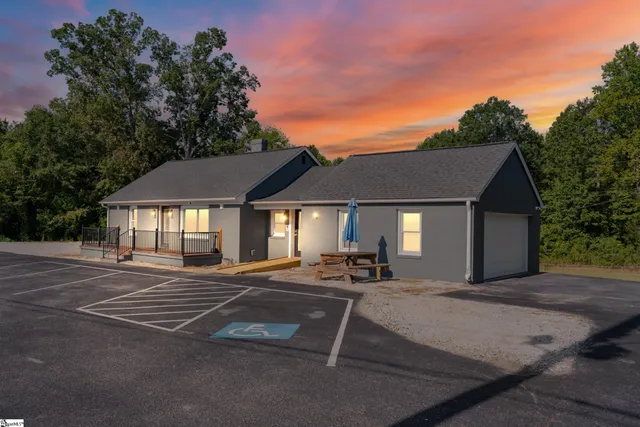 $439,000 | 5250 Highway 221, Roebuck, SC 29376