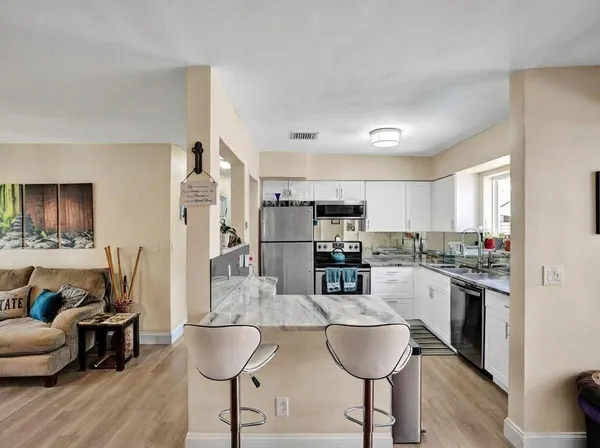 $6,500 | 2099 Northeast 4th Court, Boca Raton, FL 33431