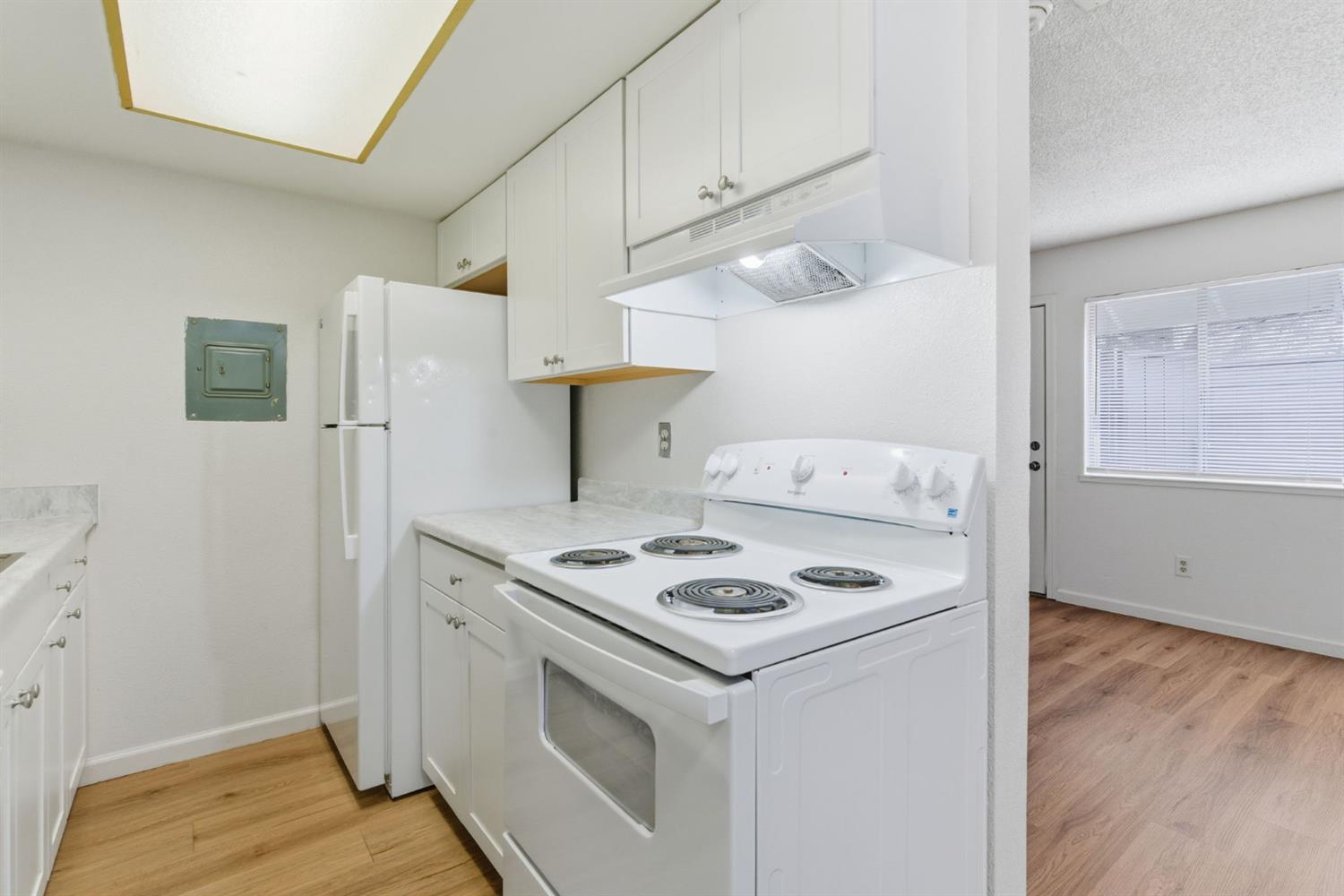 325 Standiford Avenue, Unit 29 Modesto, CA 95356 - Photo 14 of 38