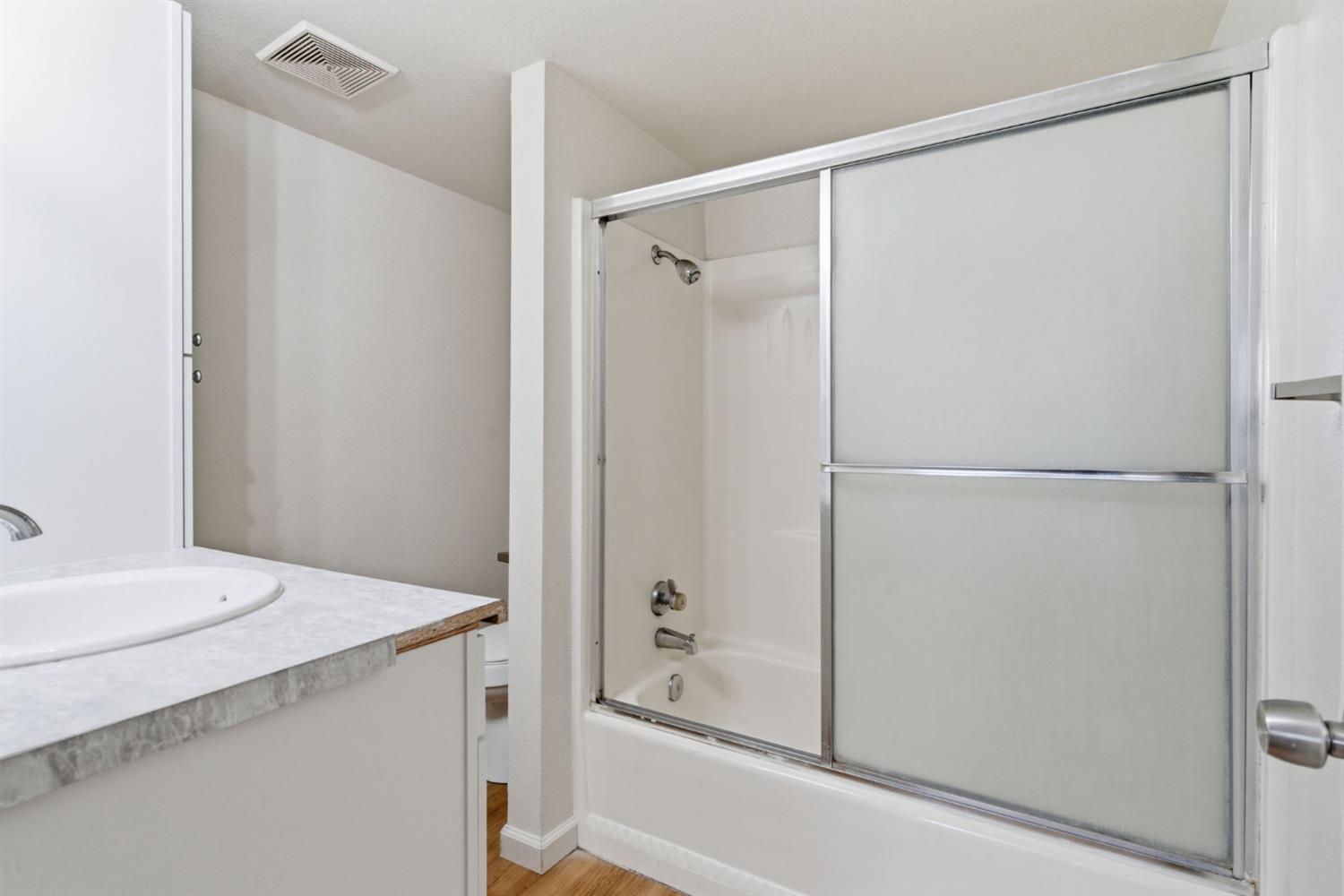 325 Standiford Avenue, Unit 29 Modesto, CA 95356 - Photo 19 of 32