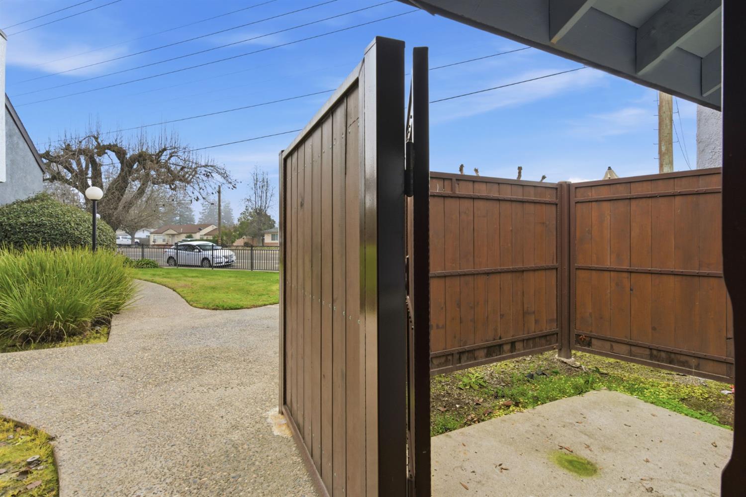 325 Standiford Avenue, Unit 29 Modesto, CA 95356 - Photo 21 of 32