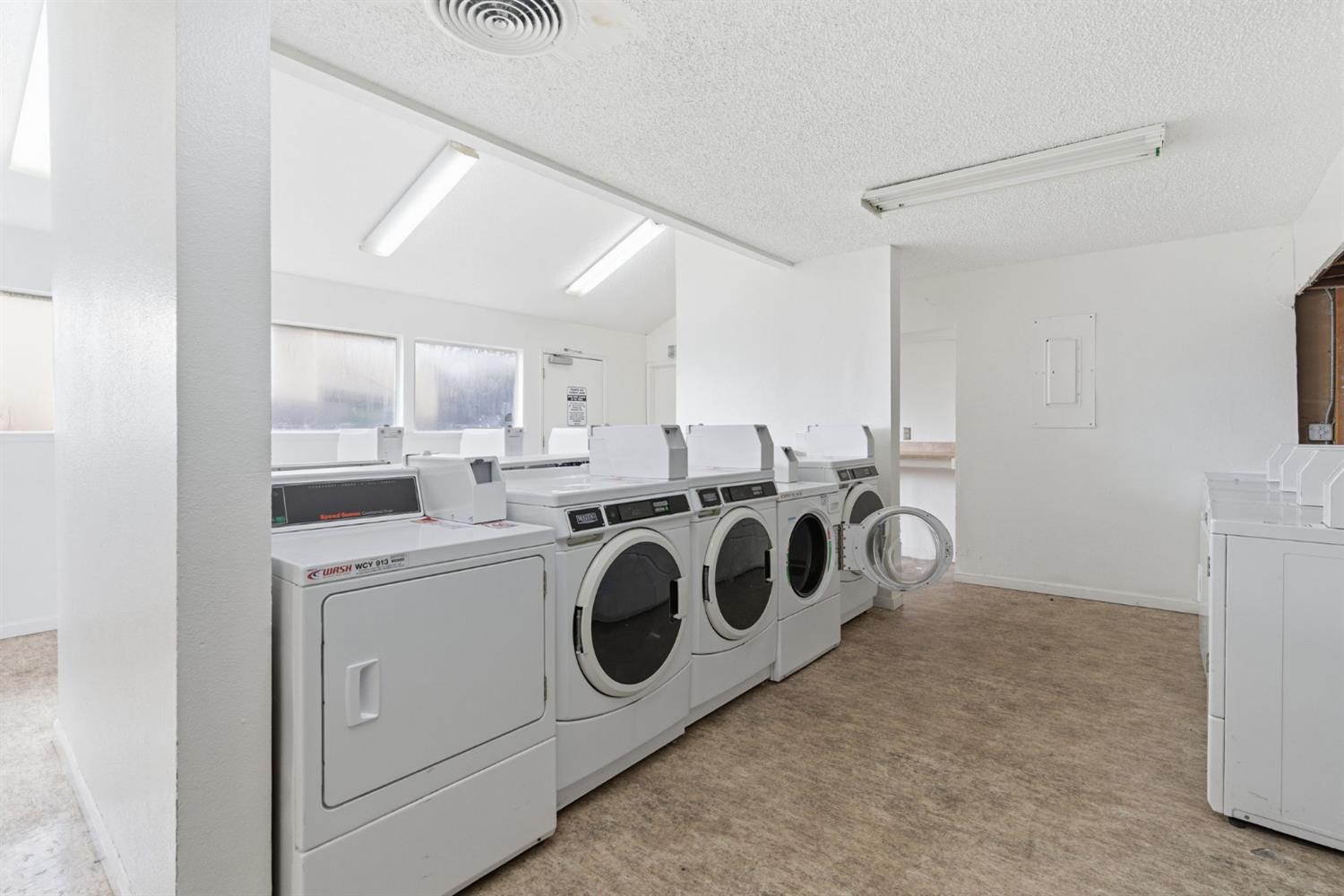 325 Standiford Avenue, Unit 29 Modesto, CA 95356 - Photo 25 of 38