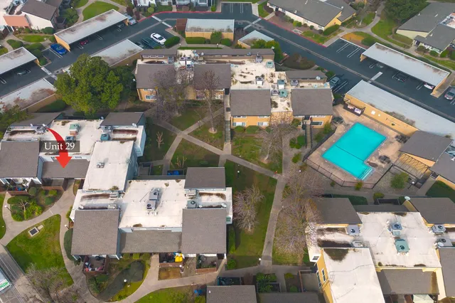 $211,995 | 325 Standiford Avenue, Unit 29, Modesto, CA 95356