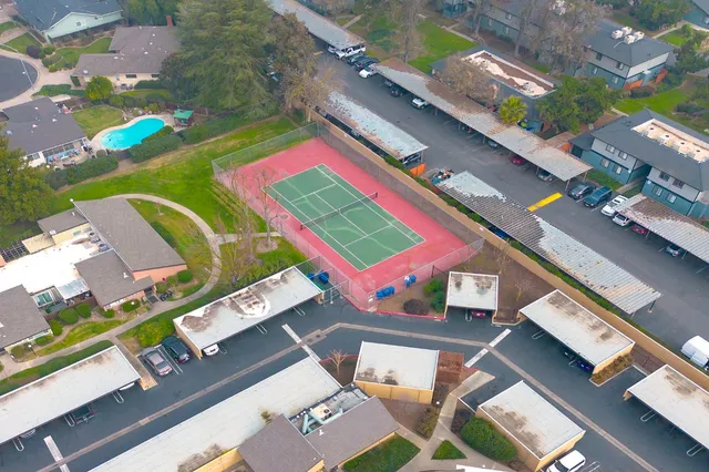 $211,995 | 325 Standiford Avenue, Unit 29, Modesto, CA 95356