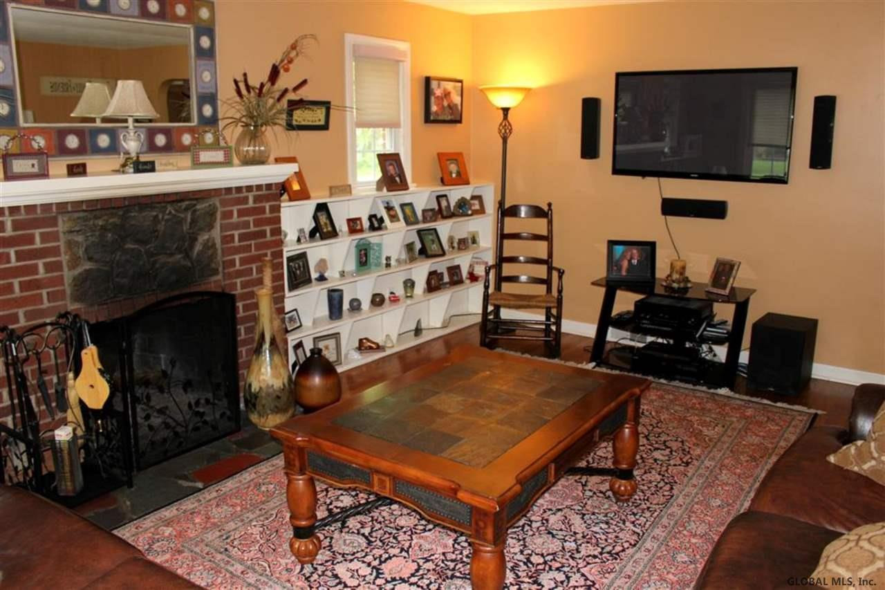 47 Continental Road Rotterdam, NY 12306 - Photo 3 of 25 Photo 3