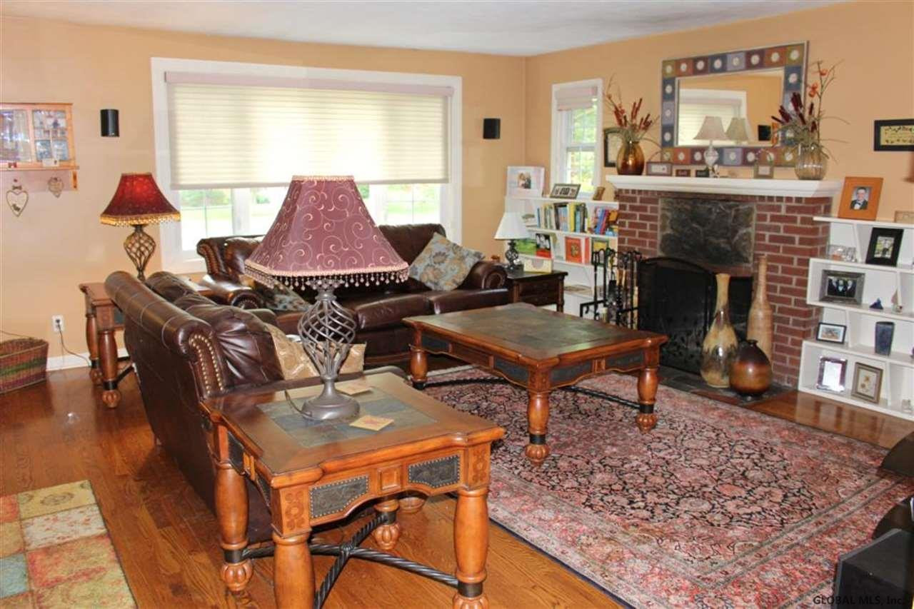47 Continental Road Rotterdam, NY 12306 - Photo 4 of 25 Photo 4