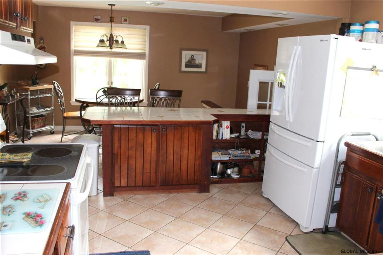 47 Continental Road Rotterdam, NY 12306 - Photo 6 of 25 Photo 6