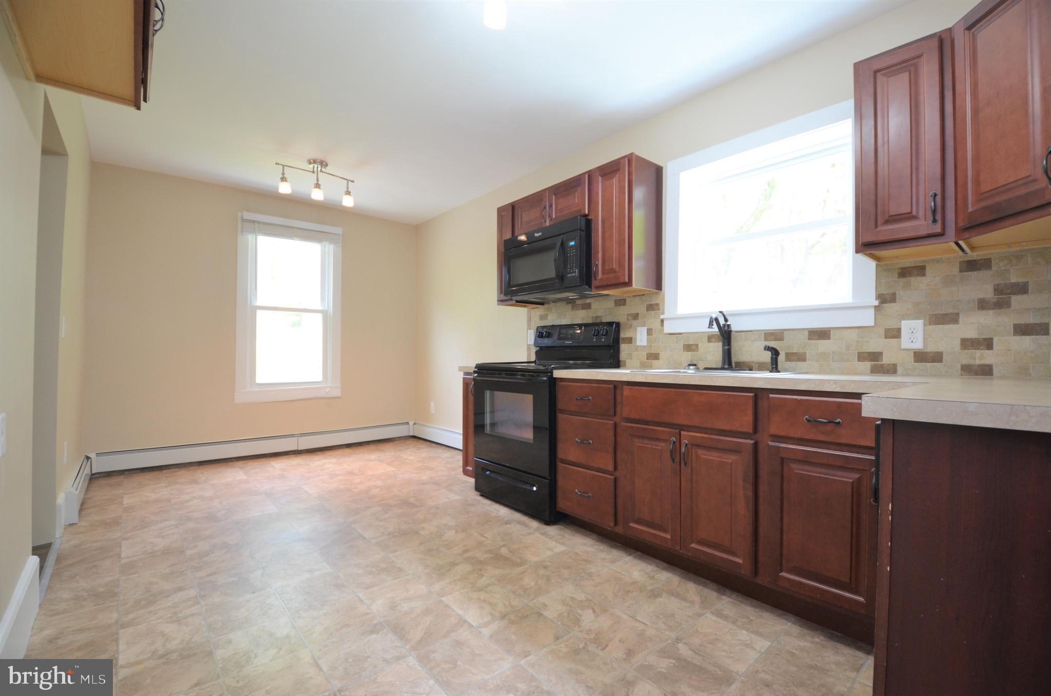72 Ridge Road Hackettstown, NJ 07840 - Photo 4 of 20