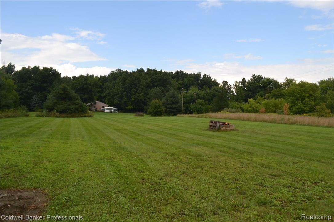 3655 East Hunters Creek Road Metamora, MI 48455 - Photo 6 of 29 032.JPG