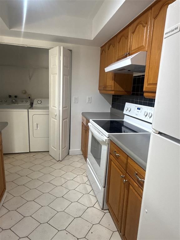 7427 Southwest 13th Street North Lauderdale, FL 33068 - Photo 33 of 49 a utility room with dryer and washer