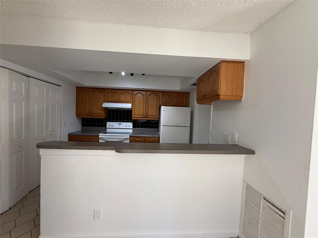 7427 Southwest 13th Street North Lauderdale, FL 33068 - Photo 46 of 49 a close view of kitchen sink