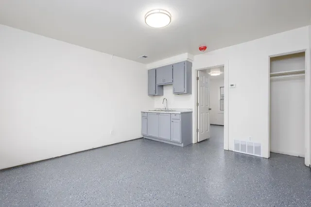 $700 | 8751 Elmira Street, Unit 9, Detroit, MI 48204