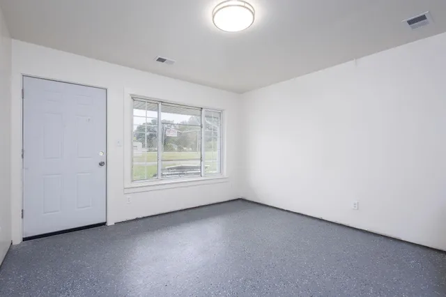 $700 | 8751 Elmira Street, Unit 9, Detroit, MI 48204