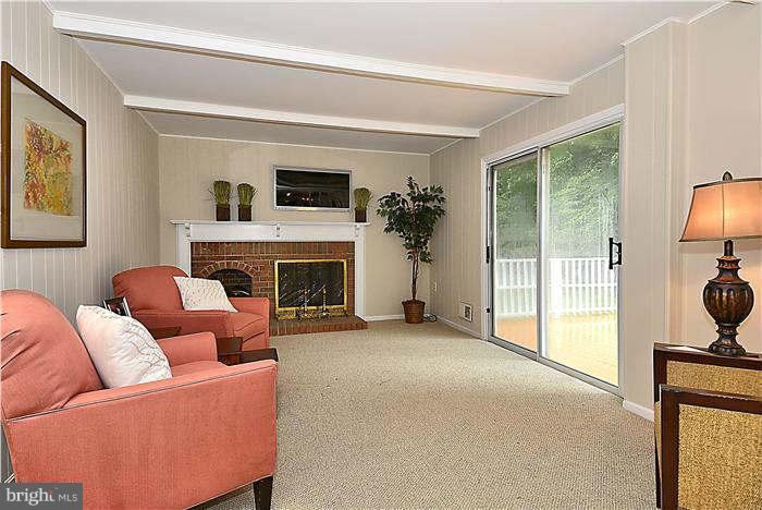 1424 Winding Waye Lane Silver Spring, MD 20902 - Photo 11 of 29 Family Room