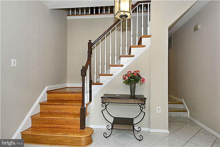 1424 Winding Waye Lane Silver Spring, MD 20902 - Photo 13 of 29 Interior (General)