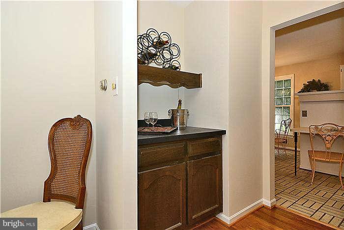 1424 Winding Waye Lane Silver Spring, MD 20902 - Photo 9 of 29 Interior (General)