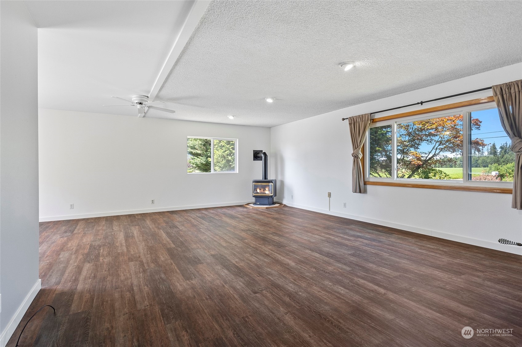 2015 Birch Bay Lynden Road Custer, WA 98240 - Photo 8 of 38 Gallery Image 8