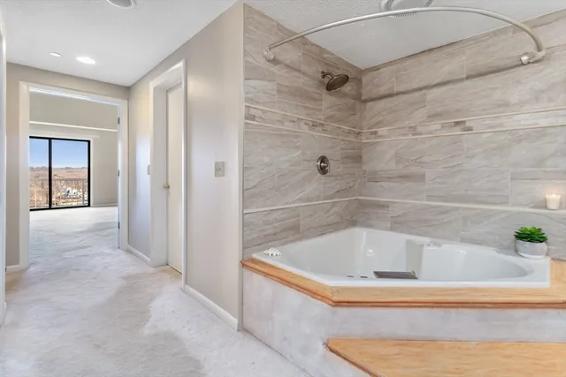 a bathroom with a tub