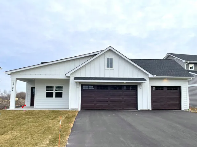 $3,305 | 13245 Kissel Street Northeast, Blaine, MN 55449