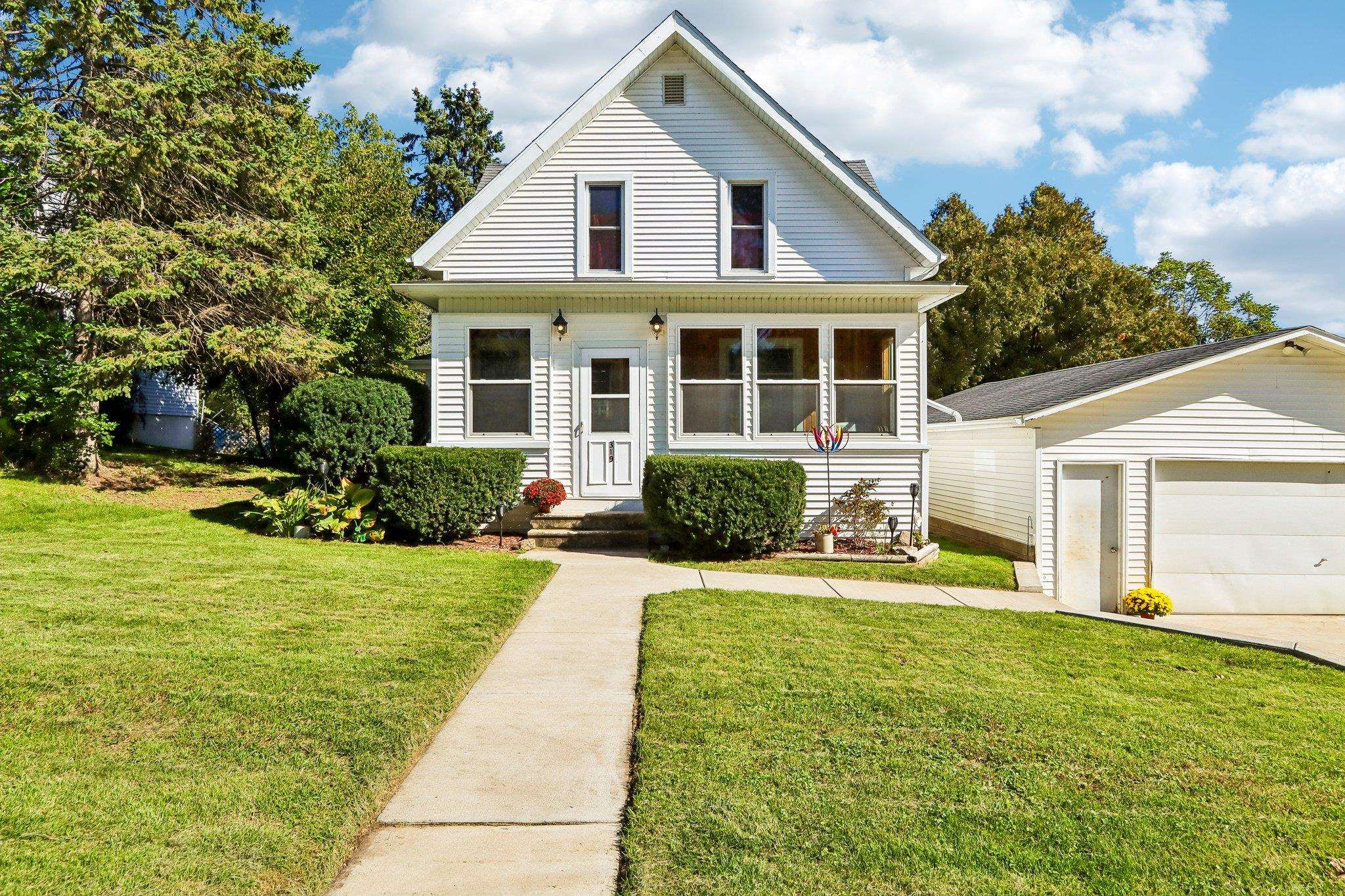 319 Sheldon Street Cambridge, WI 53523 - Photo 1 of 41 Gallery Image 1