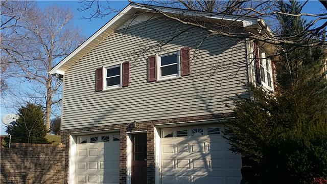 5832 Highway 76 East Springfield, TN 37172 - Photo 3 of 10 2 car basement garage