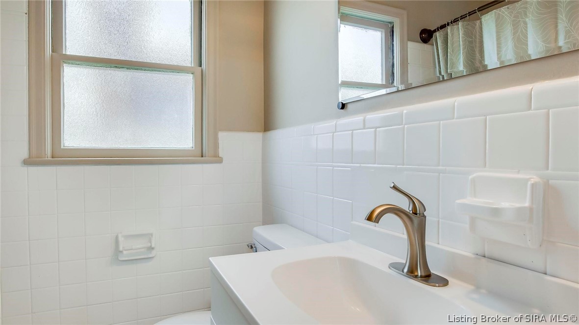 921 Valley View Road New Albany, IN 47150 - Photo 23 of 37 Gallery Image 23