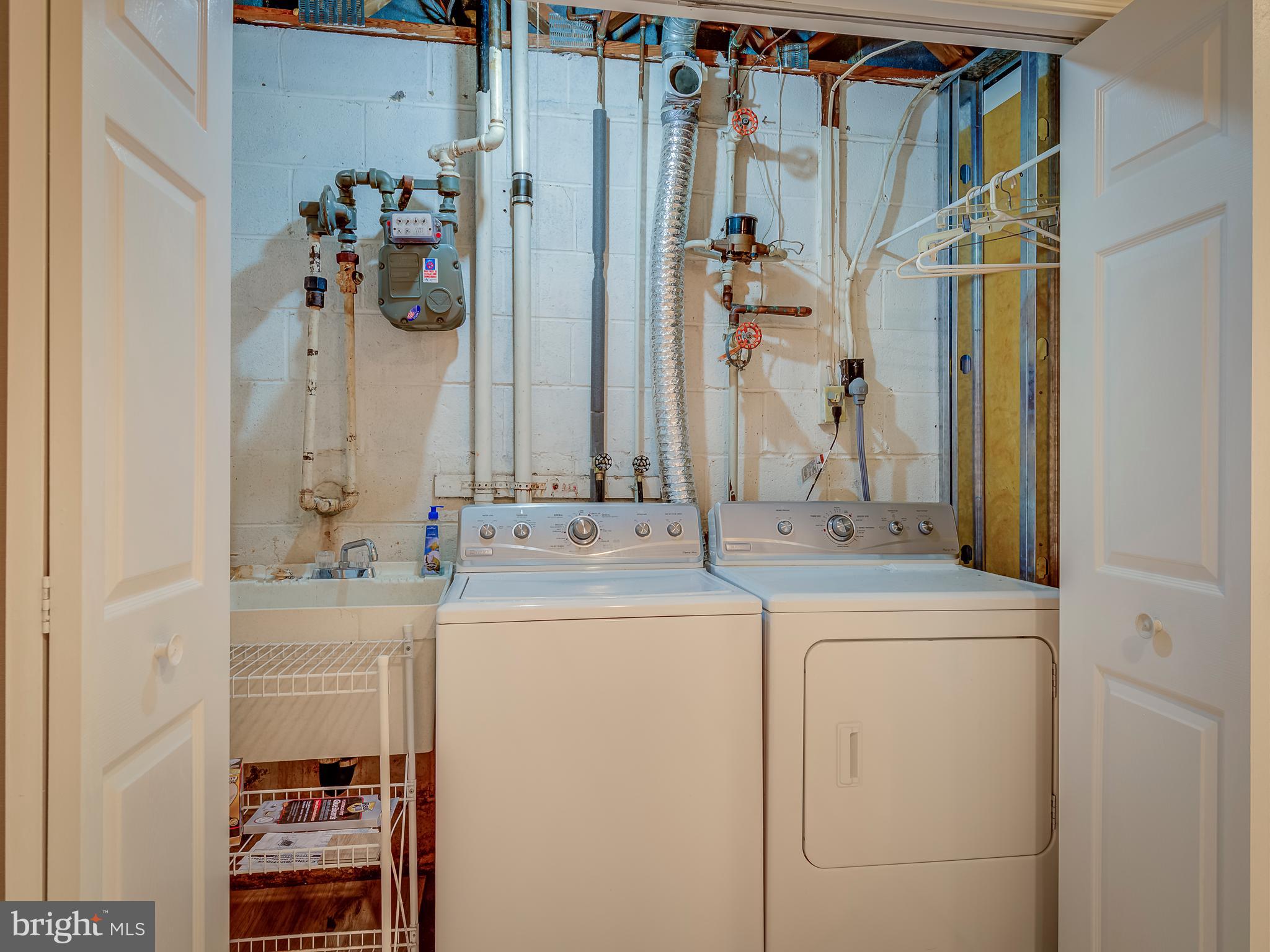 2058 Golf Course Drive Reston, VA 20191 - Photo 41 of 60