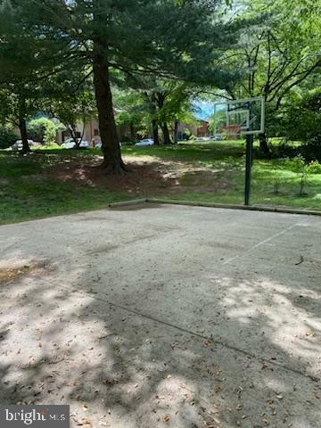 2058 Golf Course Drive Reston, VA 20191 - Photo 53 of 60