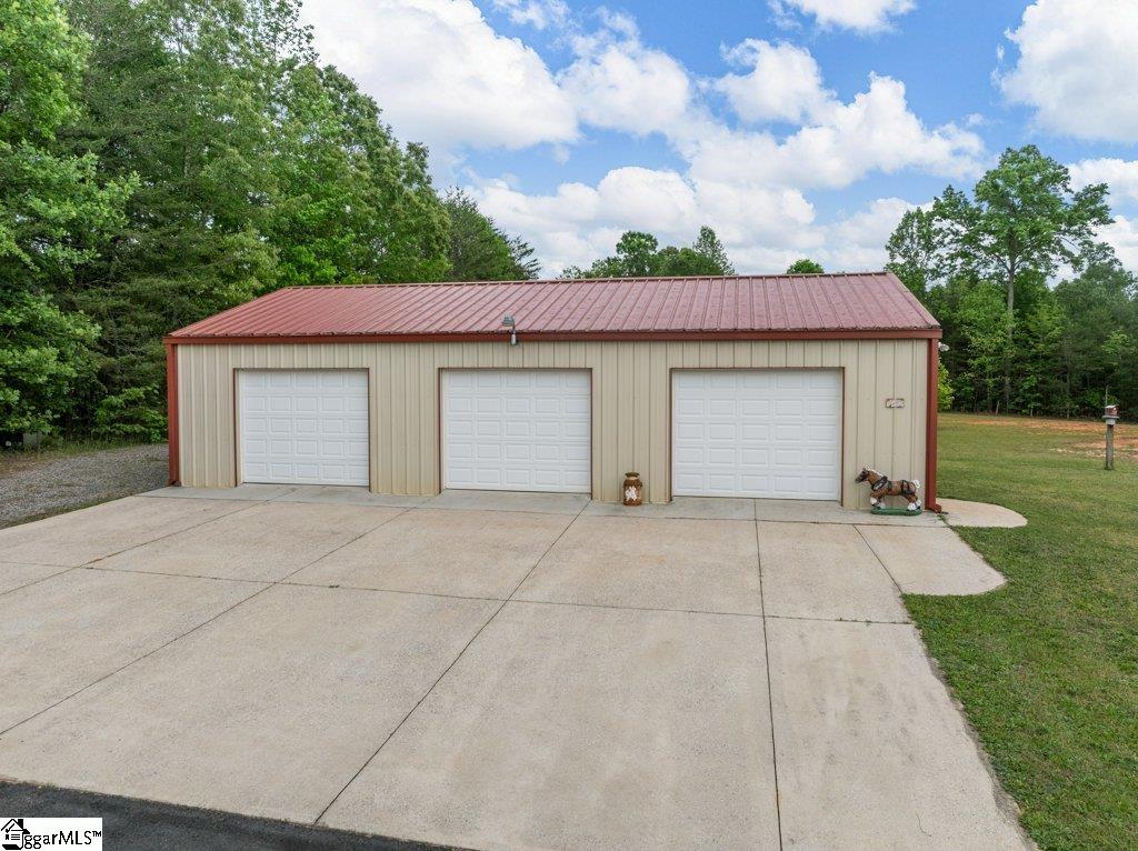 530 Hulon Howard Road Landrum, SC 29356 - Photo 34 of 48
