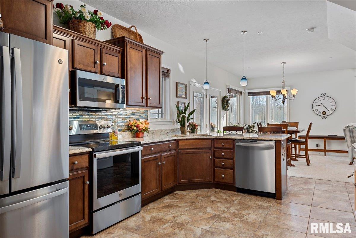 9 Waters Edge Boulevard, Unit 1 Springfield, IL 62712 - Photo 14 of 50