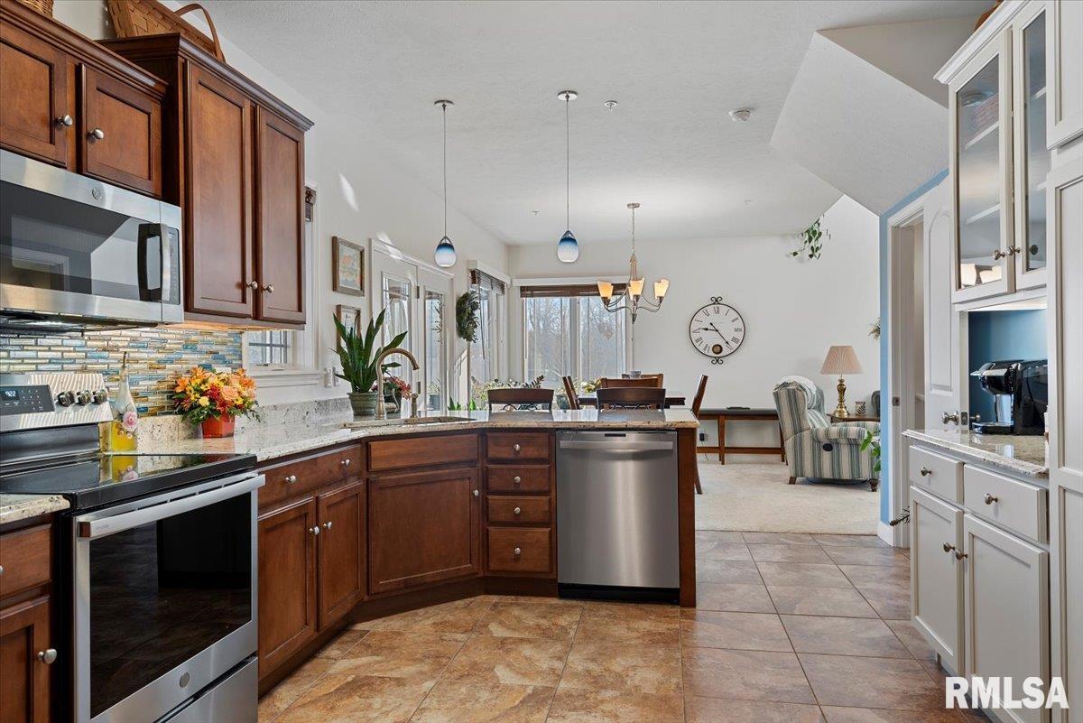 9 Waters Edge Boulevard, Unit 1 Springfield, IL 62712 - Photo 15 of 50
