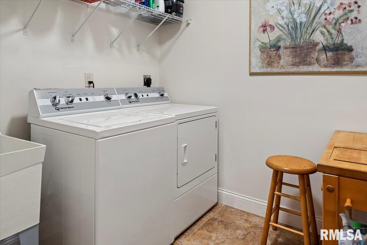 9 Waters Edge Boulevard, Unit 1 Springfield, IL 62712 - Photo 30 of 50