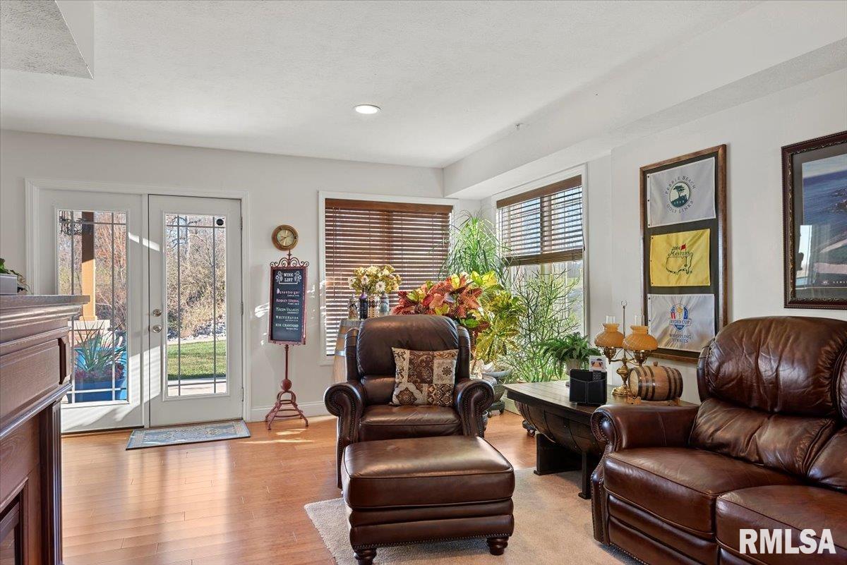 9 Waters Edge Boulevard, Unit 1 Springfield, IL 62712 - Photo 31 of 50