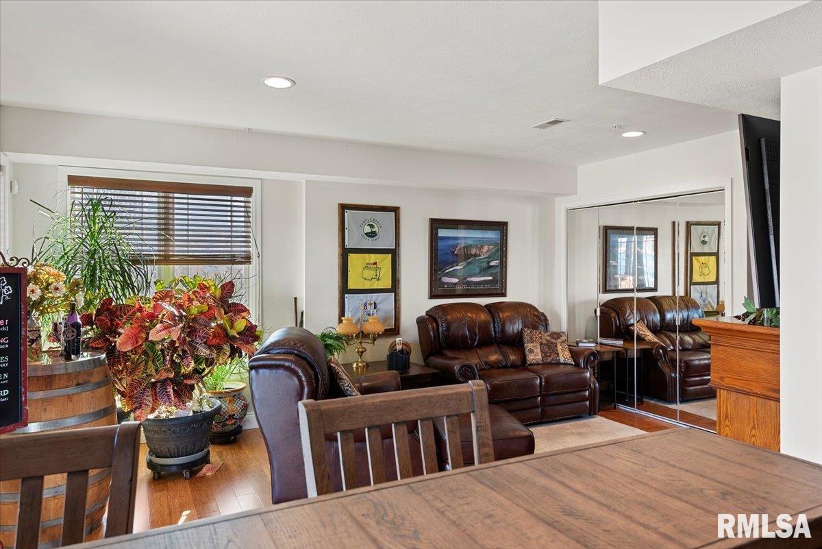 9 Waters Edge Boulevard, Unit 1 Springfield, IL 62712 - Photo 35 of 50