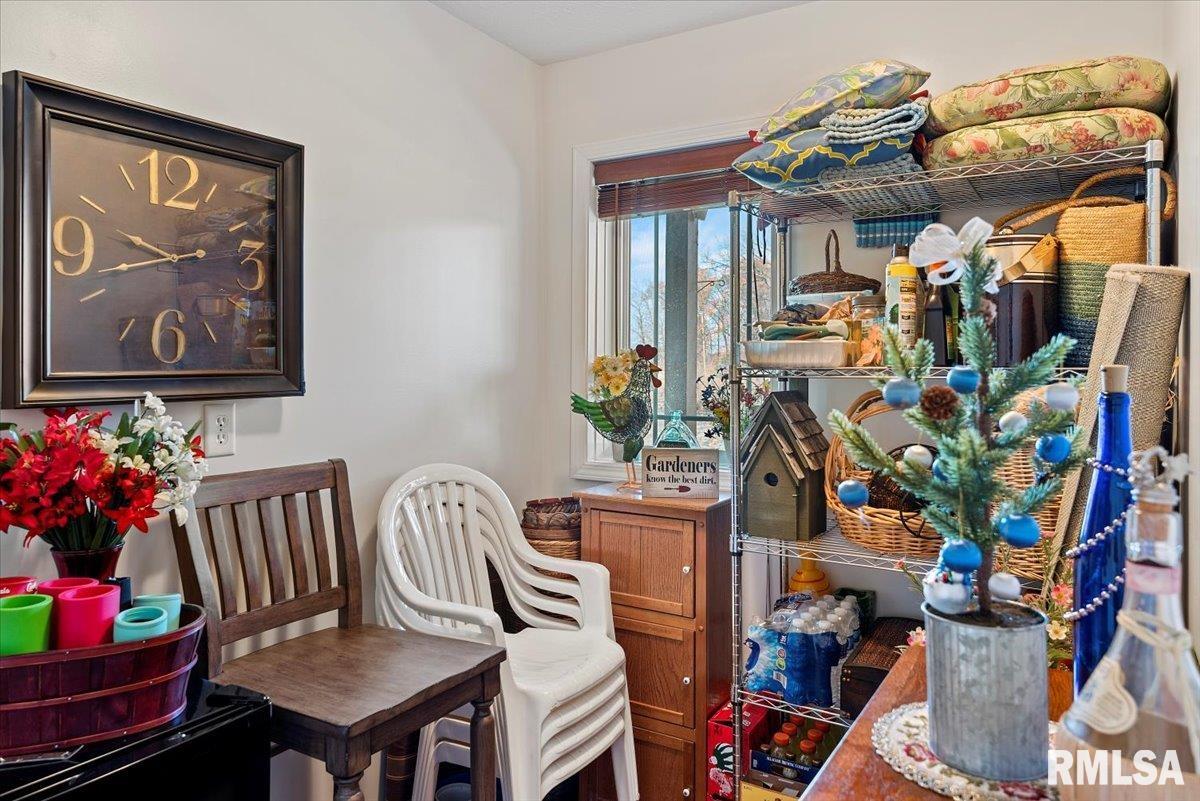 9 Waters Edge Boulevard, Unit 1 Springfield, IL 62712 - Photo 36 of 50