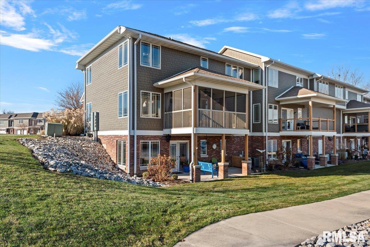 9 Waters Edge Boulevard, Unit 1 Springfield, IL 62712 - Photo 40 of 50