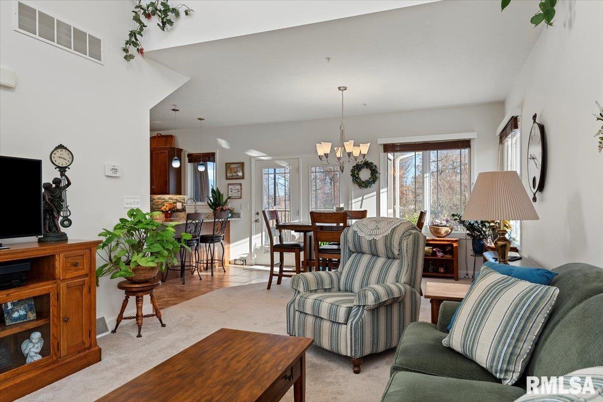 9 Waters Edge Boulevard, Unit 1 Springfield, IL 62712 - Photo 5 of 50