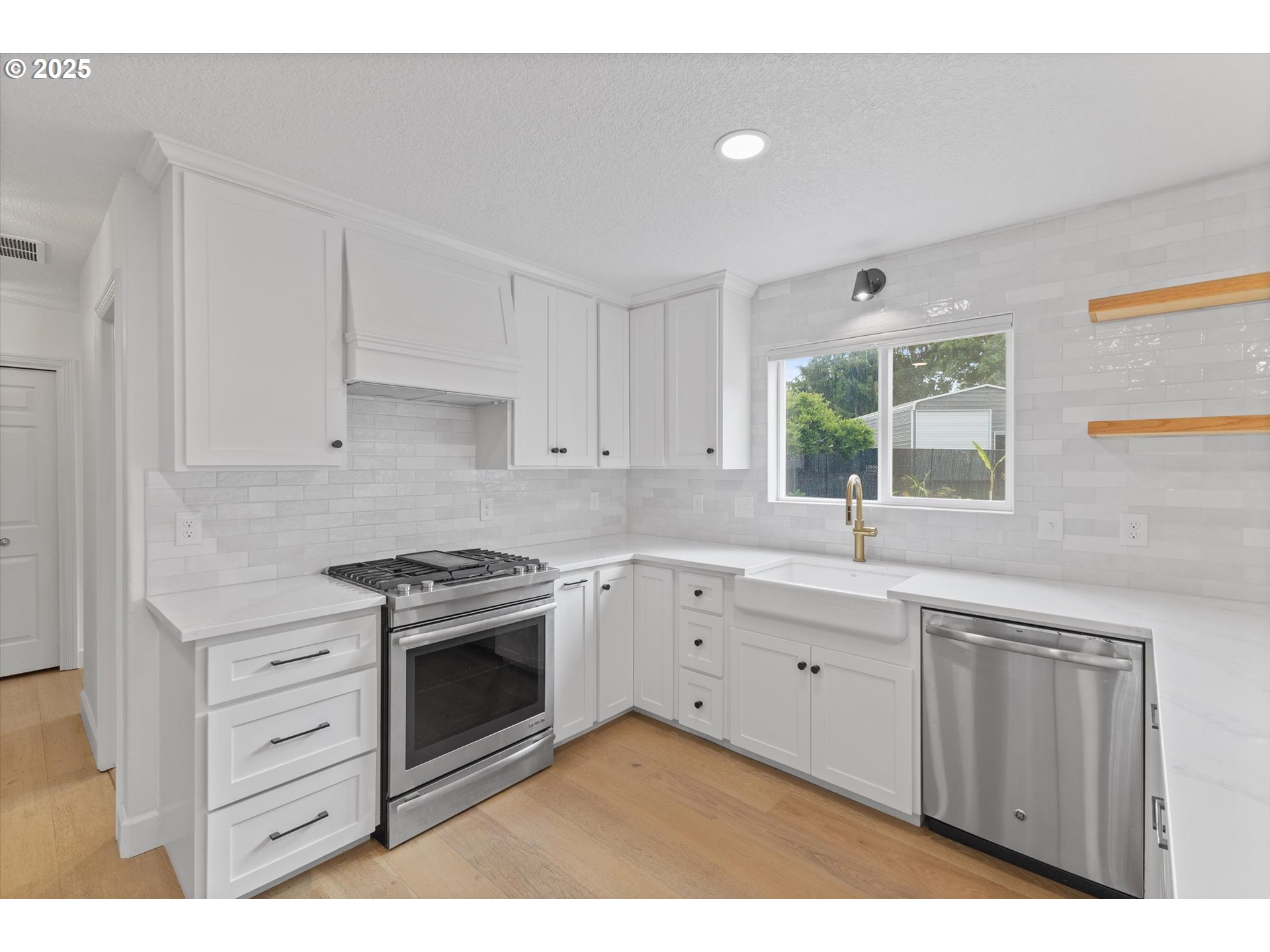 19338 Inishbride Court Oregon City, OR 97045 - Photo 15 of 48 Gallery Image 15