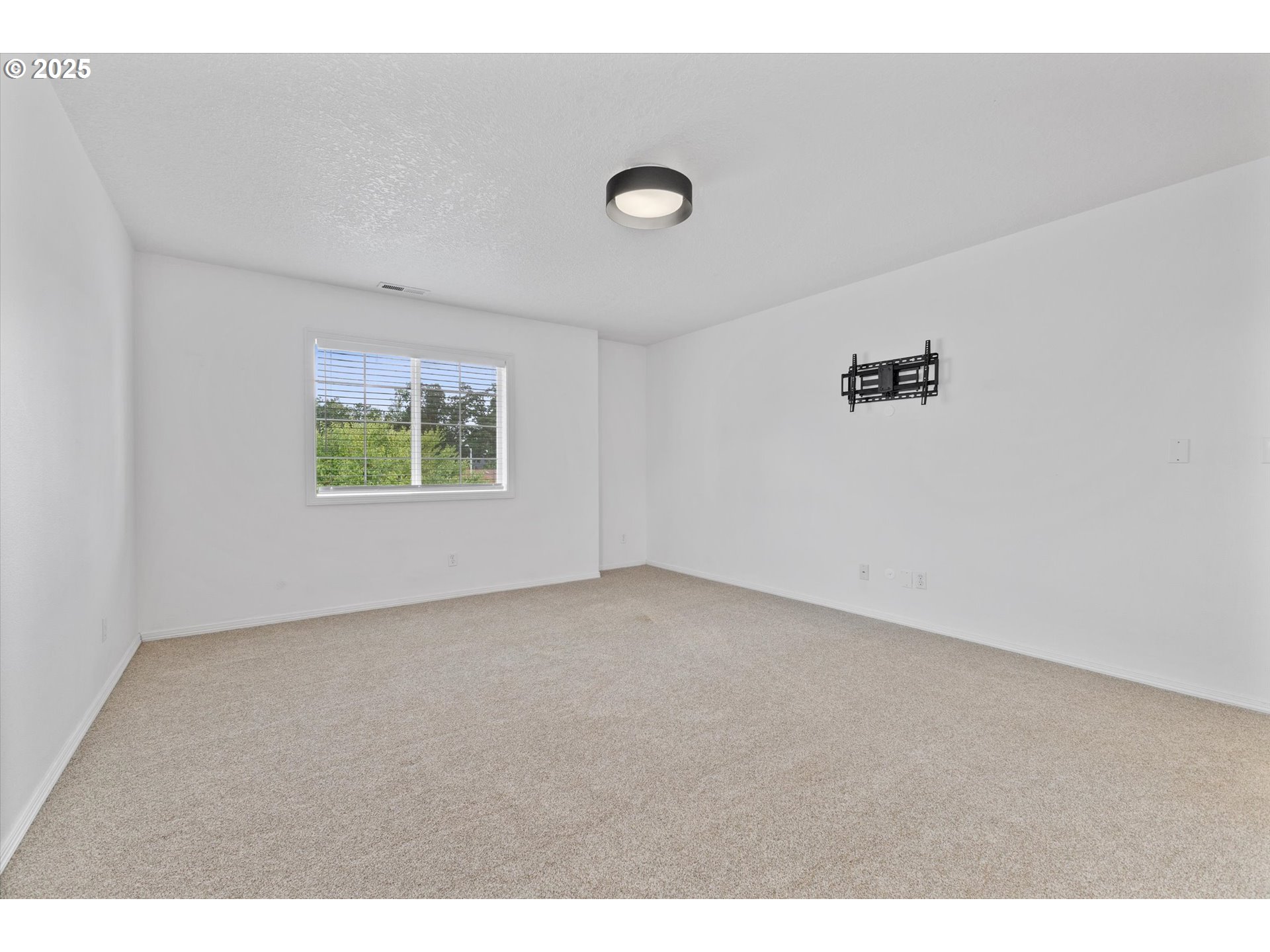 19338 Inishbride Court Oregon City, OR 97045 - Photo 41 of 48 Gallery Image 41