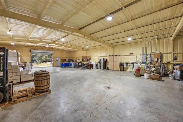a view of a livingroom with furniture