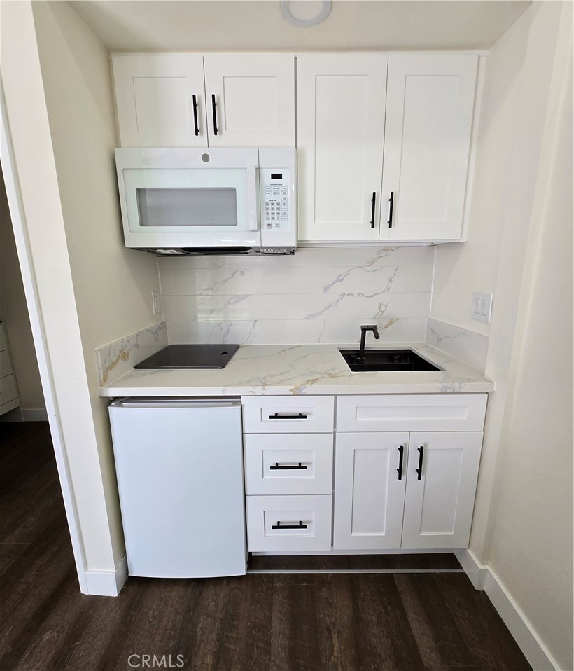 1235 West Sycamore Avenue, Unit B Orange, CA 92868 - Photo 4 of 4