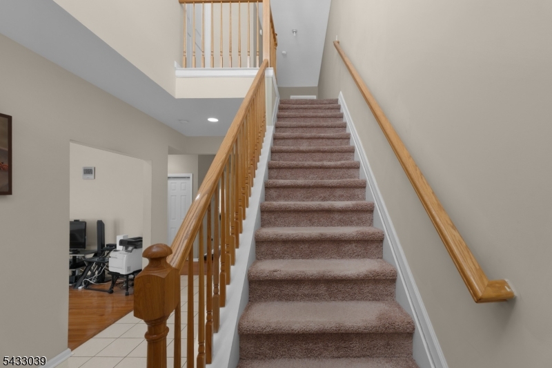 158 Autumn Ridge Road Morris Plains, NJ 07950 - Photo 13 of 26 a view of entryway